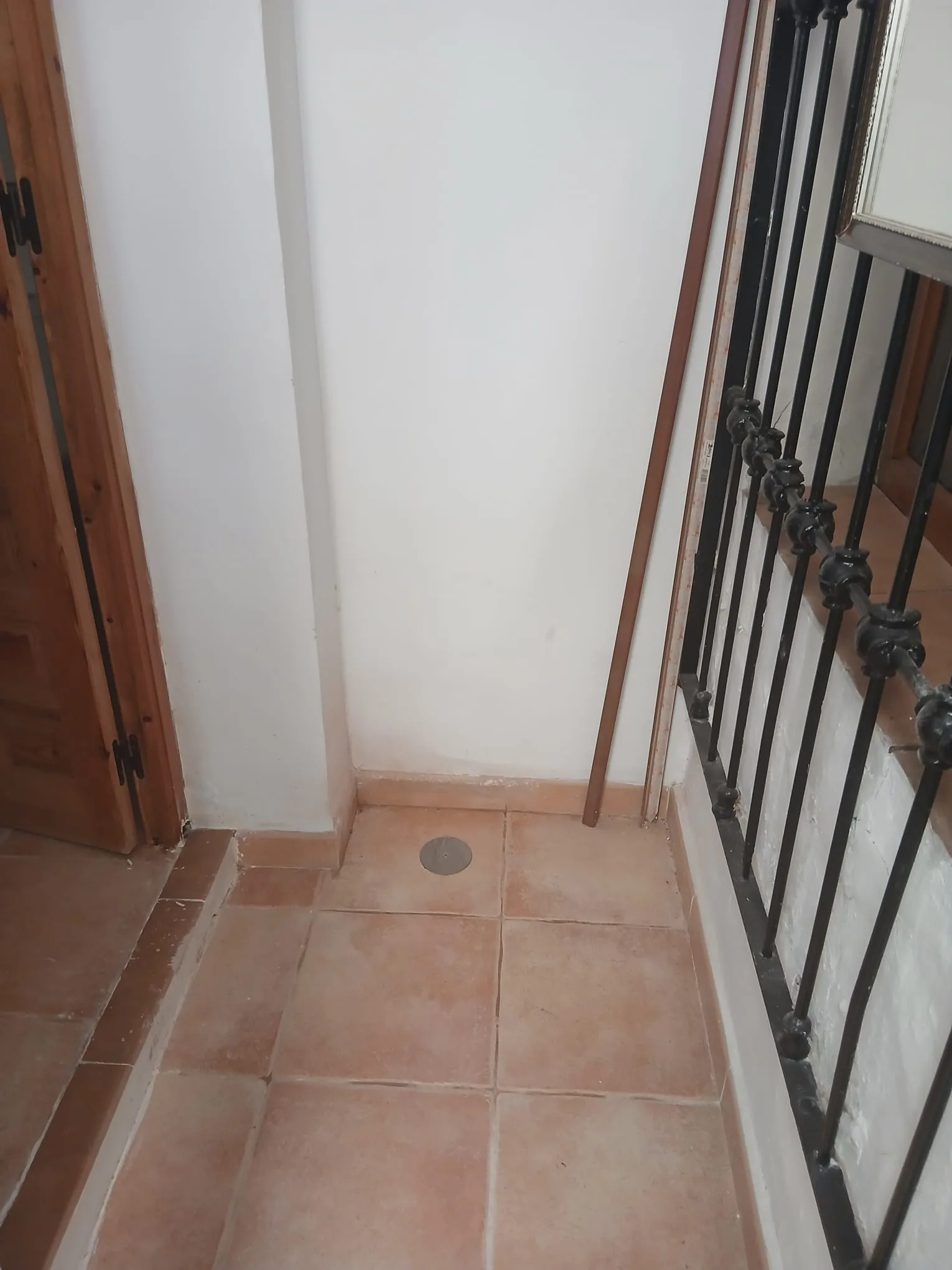 Punto de estación SentriTech en una zona de paso de una vivienda de Tobarra
